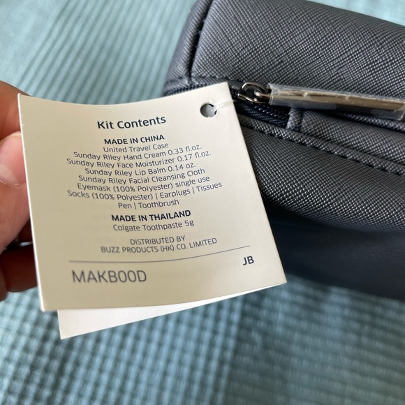 COPY - United airline business polaris class travel amenity kits - Picture 2 of 3